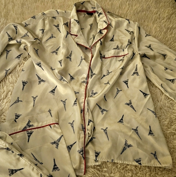 2pc White Satin Paris Eiffel Towers Theme Pajama Set - Picture 5 of 6